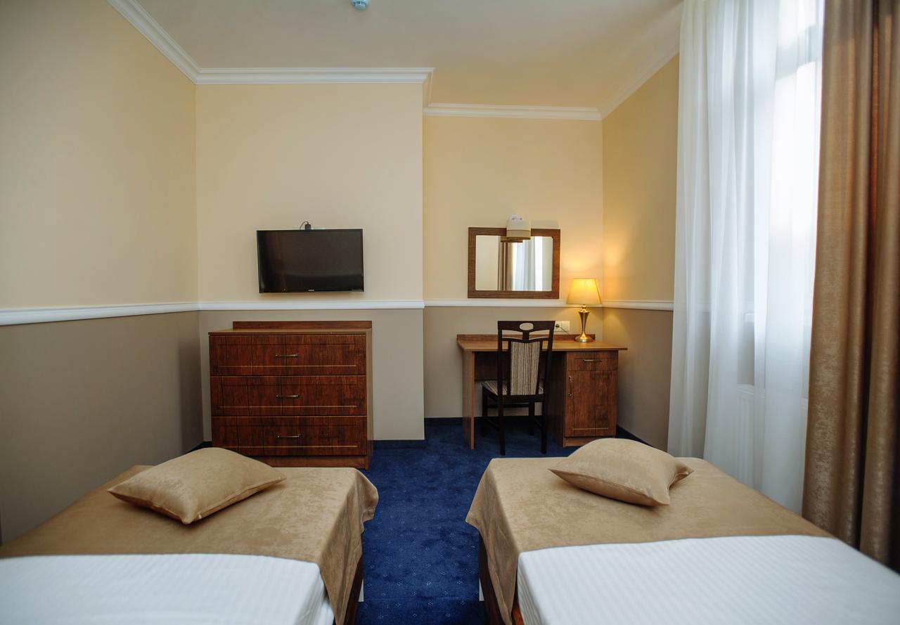 Astoria Hotel Chisinau Bagian luar foto