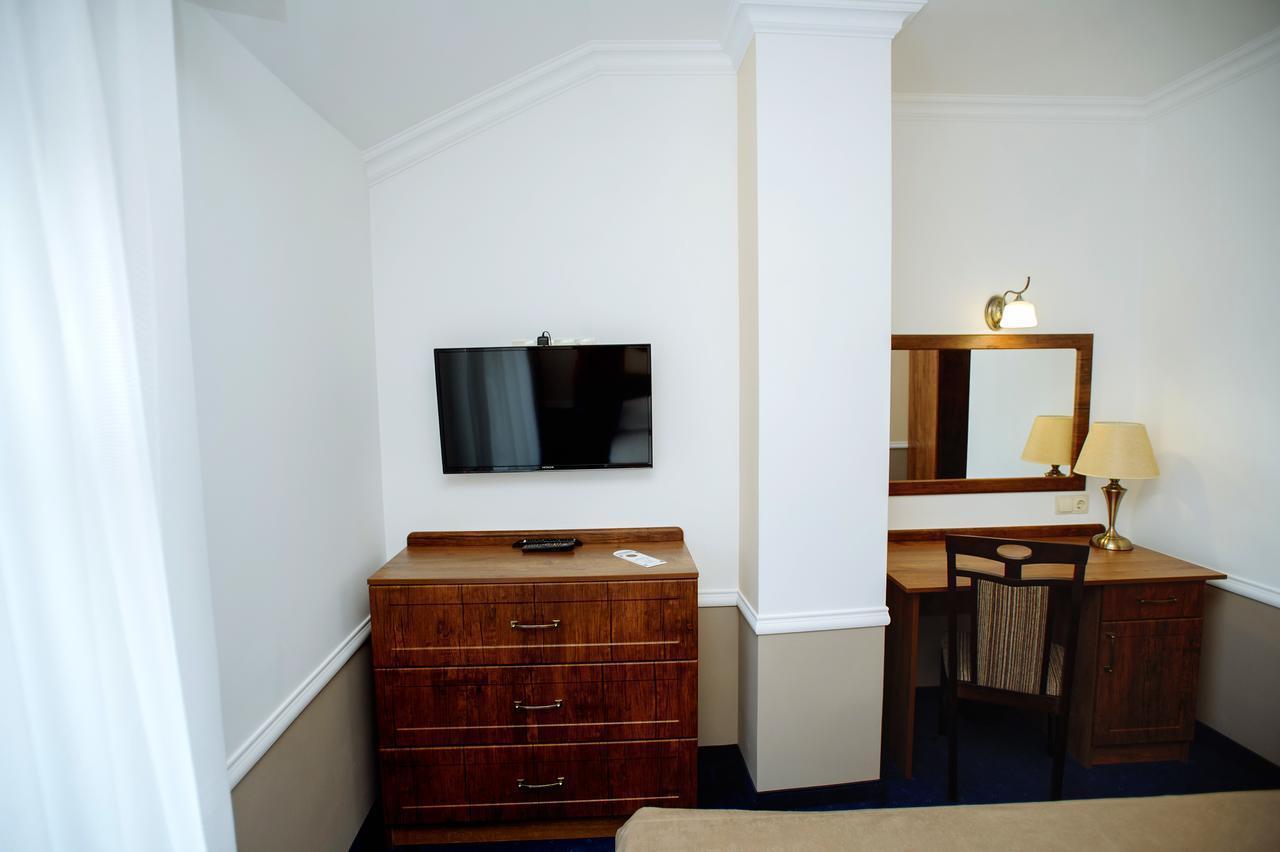 Astoria Hotel Chisinau Bagian luar foto