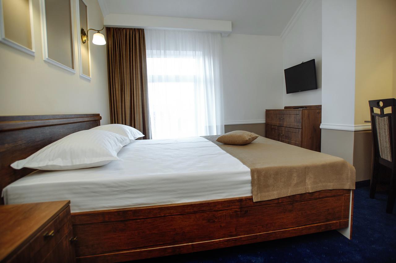 Astoria Hotel Chisinau Bagian luar foto